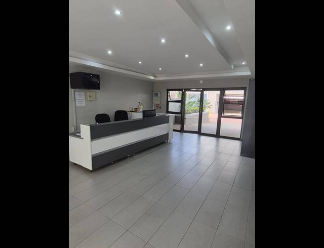 2 BEDROOM APARTMENT FOR SALE IN UMHLANGA RIDGE